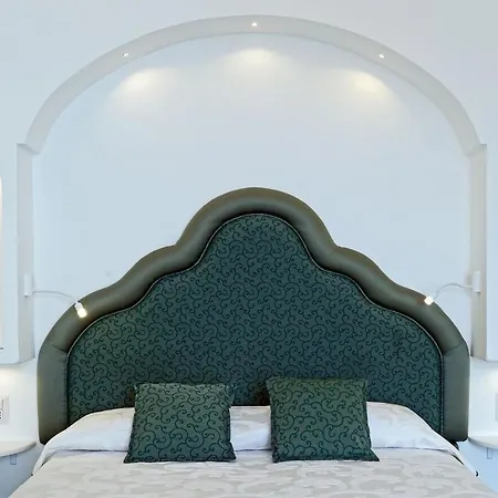 Lux 2br In View Terrace & Pool