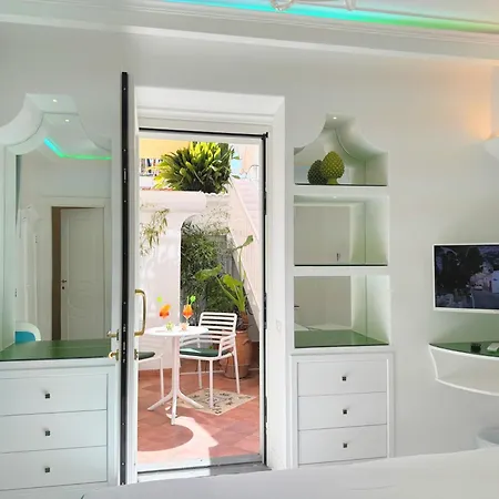 Lux 2br In View Terrace & Pool