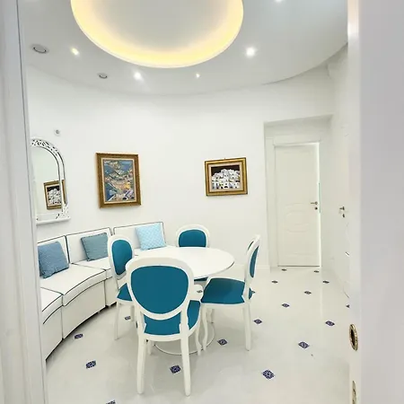 Lux 2br In View Terrace & Pool