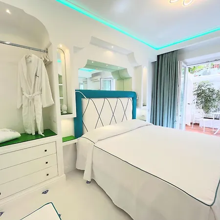 Lux 2br In View Terrace & Pool *