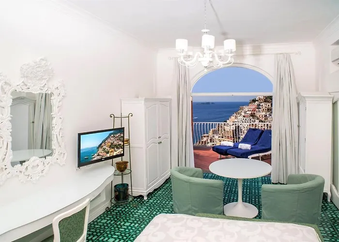 Lux 2br In View Terrace & Pool