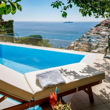 Lux 2br In View Terrace & Pool Апартаменти *